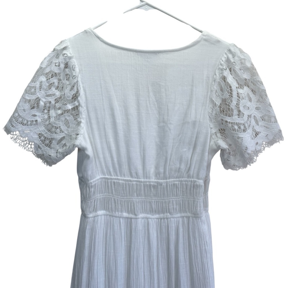 Elegant White Lace Dress - Picture 7 of 11